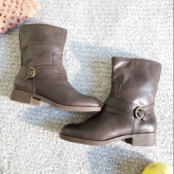 Easy Spirit Shoes - NWOT Easy Spirit Mid Calf zip Leather Boots Sz8